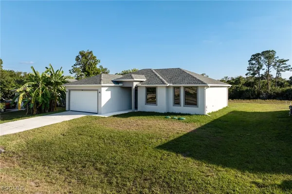 $1,990 | 1134 Cummings Street East, Lehigh Acres, FL 33974