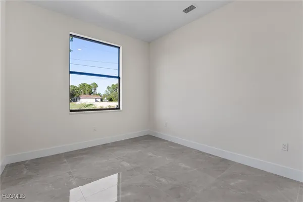 $1,990 | 1134 Cummings Street East, Lehigh Acres, FL 33974