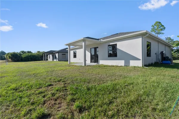 $1,990 | 1134 Cummings Street East, Lehigh Acres, FL 33974