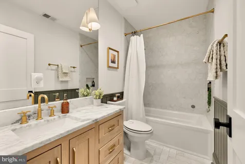 $1,175,000 | 1356 North Carolina Avenue Northeast, Washington, DC 20002