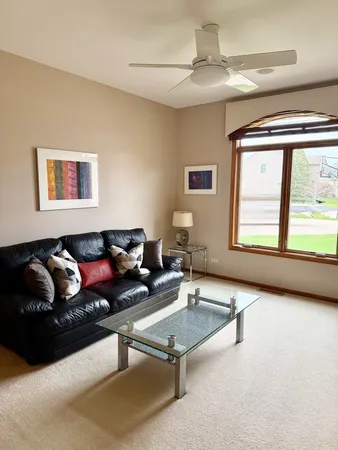 $559,900 | 1118 Beachwood Court, Antioch, IL 60002