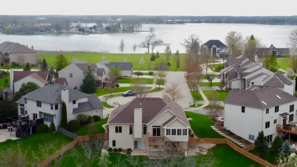 $559,900 | 1118 Beachwood Court, Antioch, IL 60002
