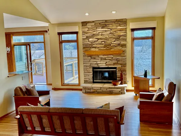 $559,900 | 1118 Beachwood Court, Antioch, IL 60002