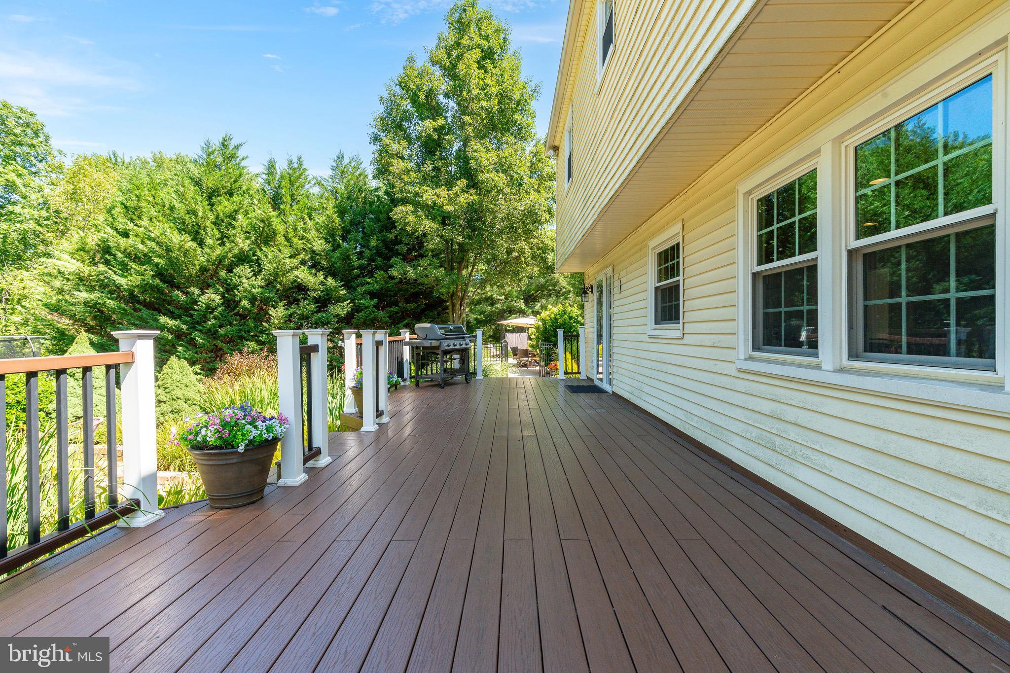 85 Wheatsheaf Road Warminster, PA 18974 - Photo 63 of 77 Deck