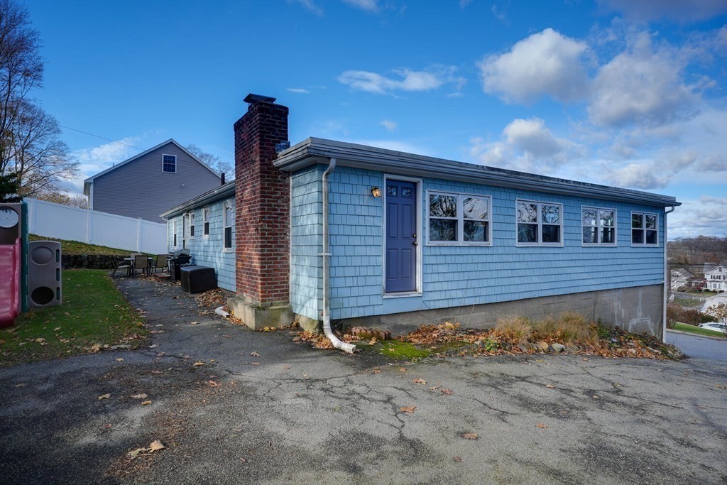9 Parkview Road Woburn, MA 01801 - Photo 24 of 31 Gallery Image 24