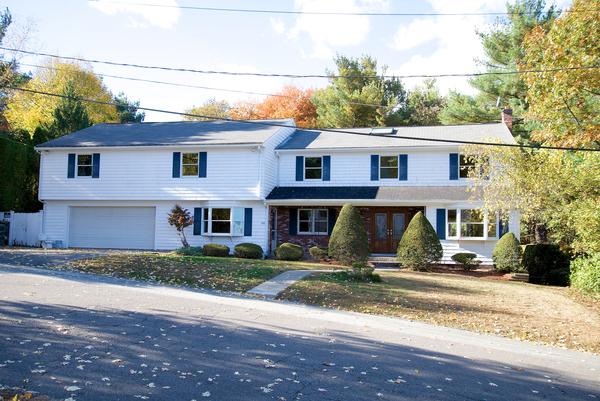 94 Copeland Road Lynn, MA 01904 - Photo 1 of 29 Gallery Image 1