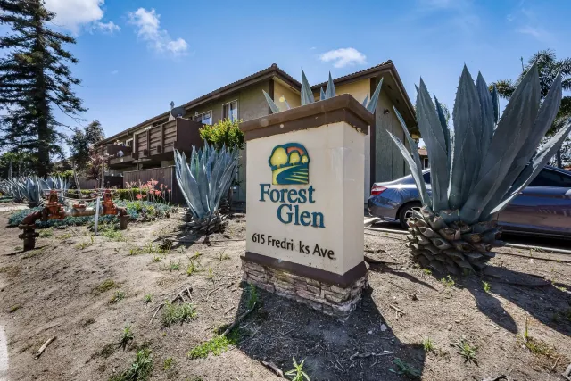 a picture of a wall with a white wall