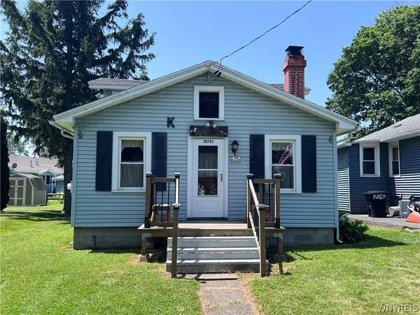 $199,900 | 12751 Beach Avenue, Hanover, NY 14136