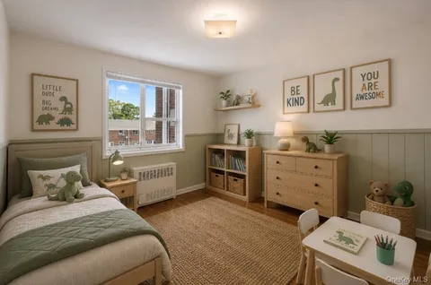 $275,000 | 220-04 Stronghurst Avenue, Unit LOWR | Bellerose