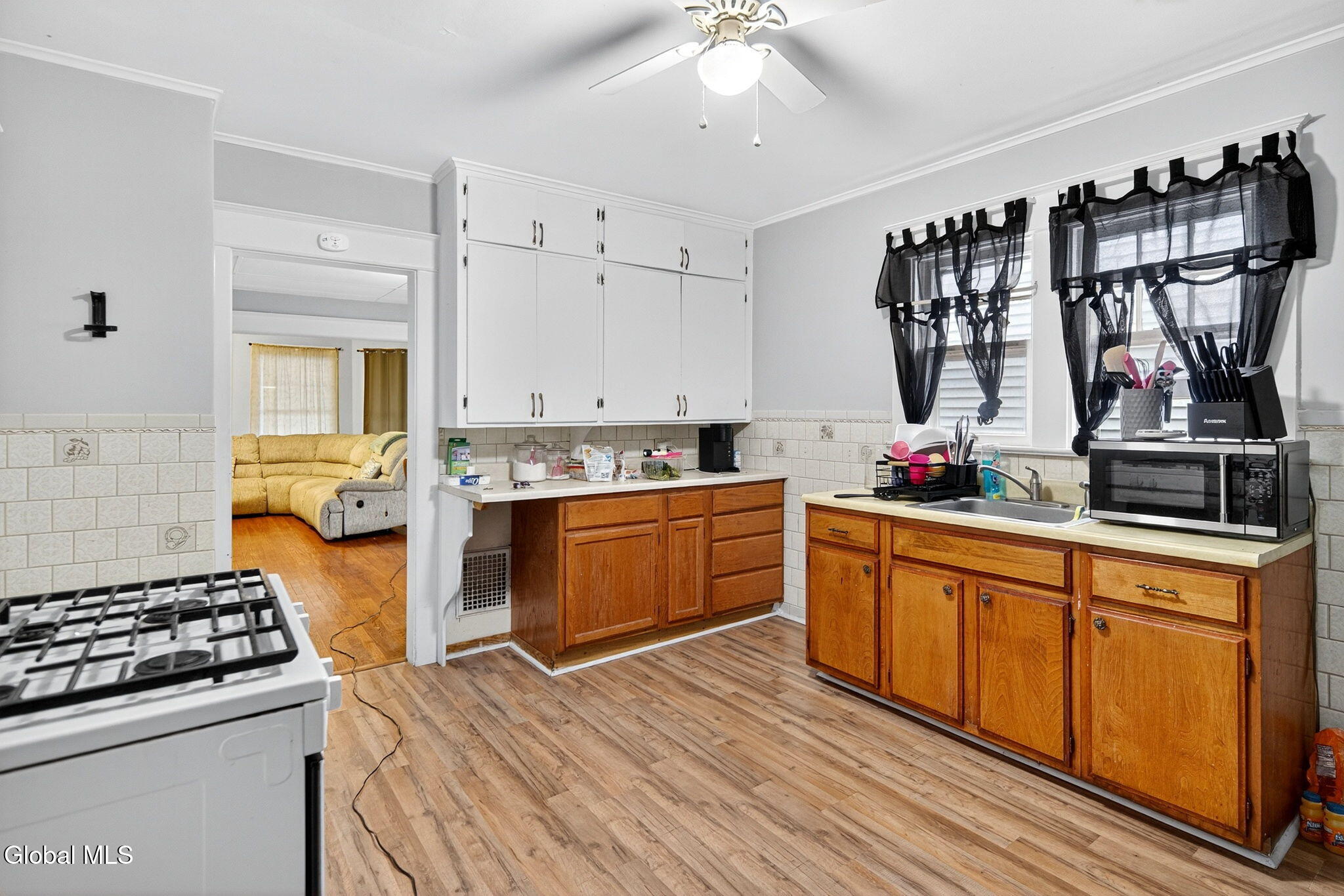 205 Vley Road Scotia, NY 12302 - Photo 11 of 32 8-web-or-mls-008-DSC00926