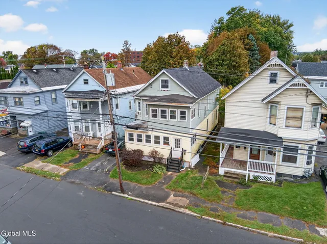 $305,000 | 205 Vley Road, Scotia, NY 12302