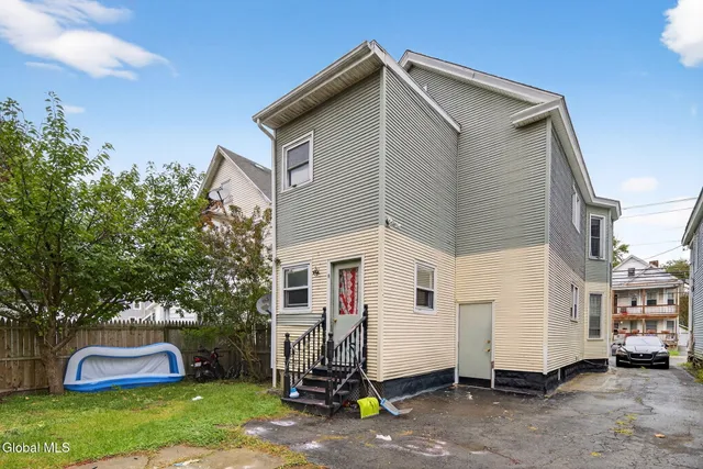 $305,000 | 205 Vley Road, Scotia, NY 12302