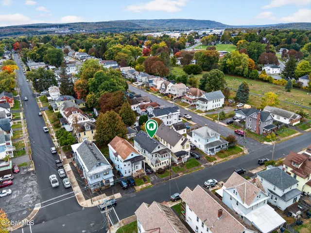 $305,000 | 205 Vley Road, Scotia, NY 12302