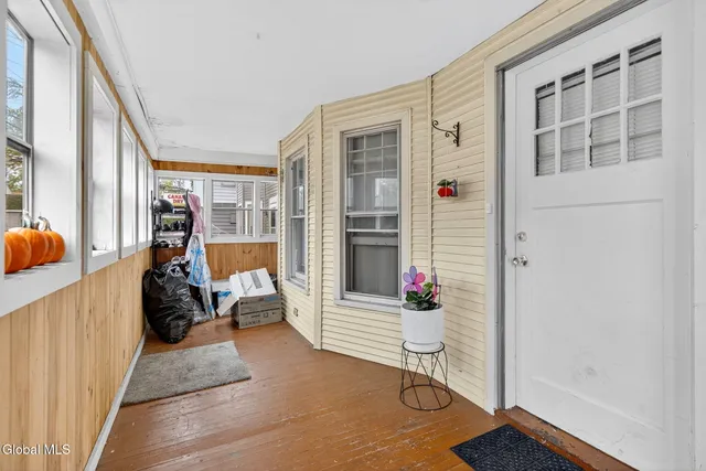 $305,000 | 205 Vley Road, Scotia, NY 12302