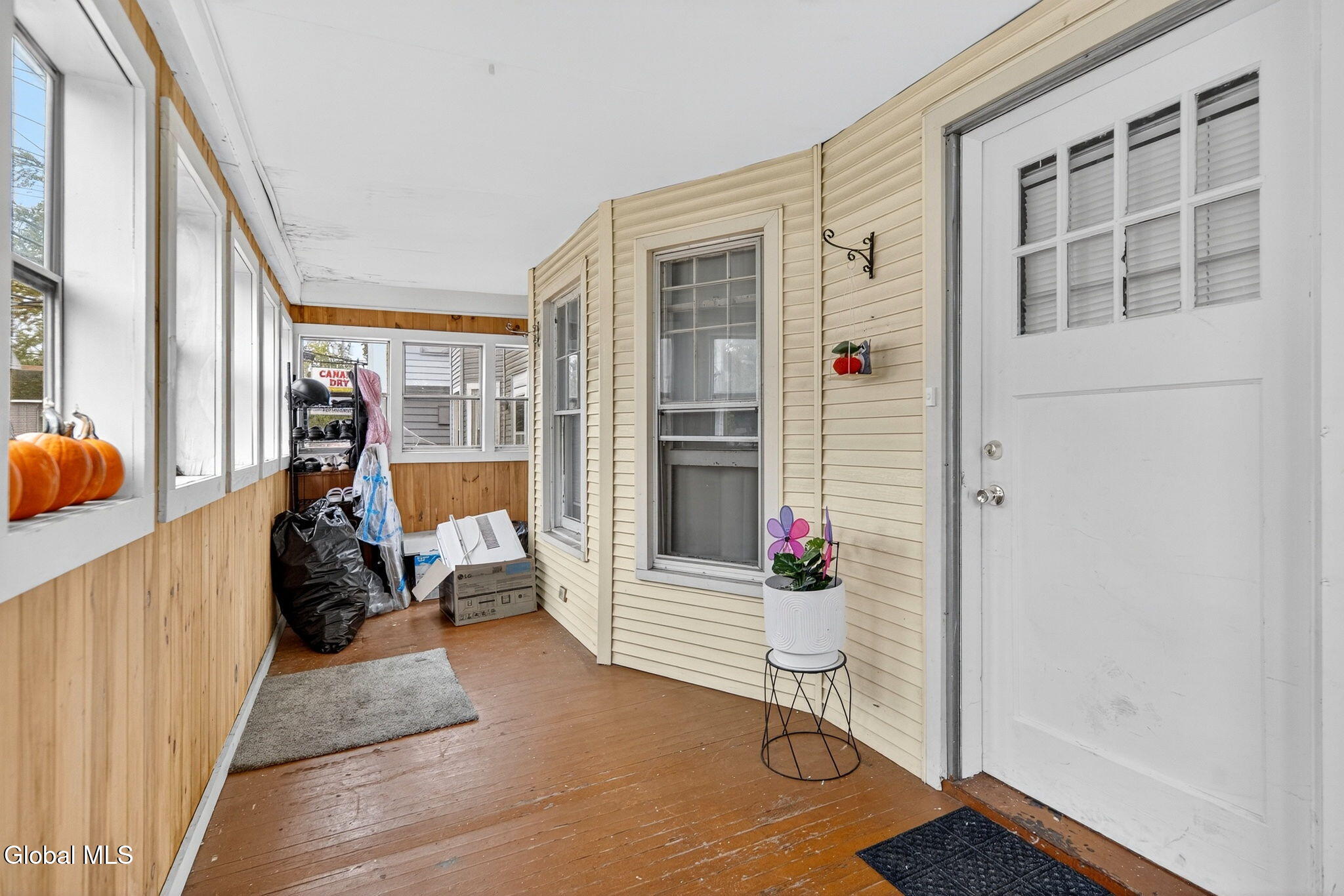 205 Vley Road Scotia, NY 12302 - Photo 5 of 32 2-web-or-mls-002-DSC01015