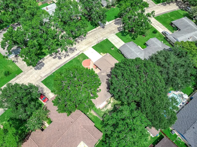 $385,000 | 1610 Richvale Lane, Houston, TX 77062