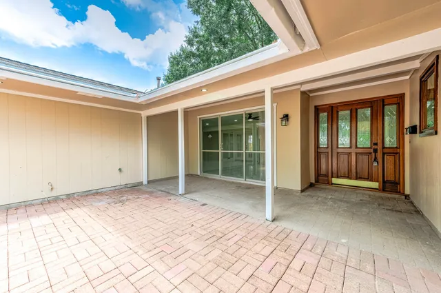 $385,000 | 1610 Richvale Lane, Houston, TX 77062