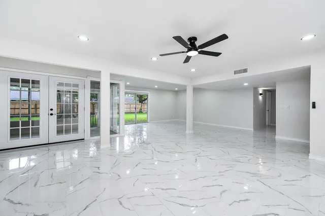 $385,000 | 1610 Richvale Lane, Houston, TX 77062