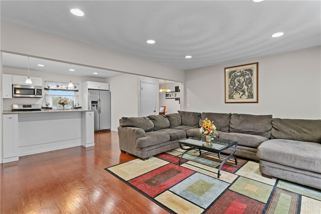 275 Grand Street Woonsocket, RI 02895 - Photo 9 of 39