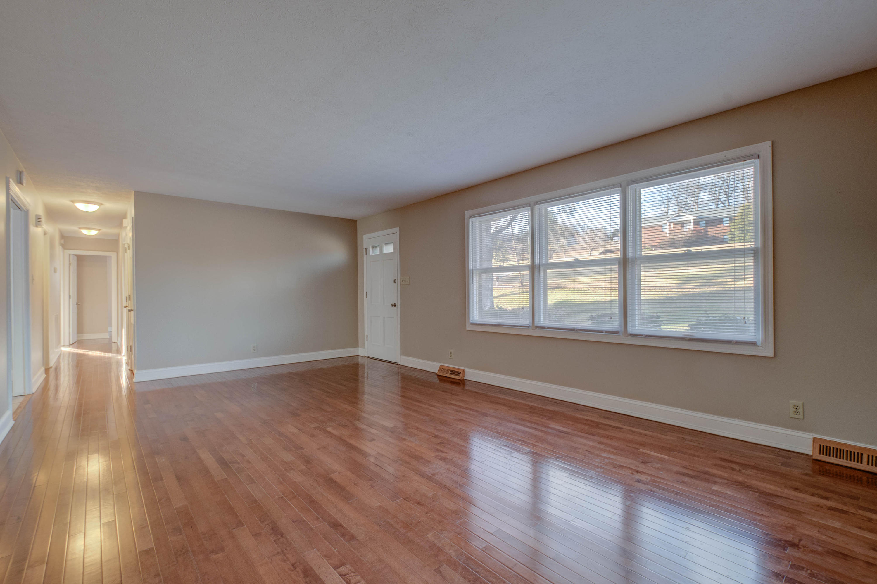131 Old Tacora Hills Road Clinton, TN 37716 - Photo 4 of 32 85B139AC-23FC-410F-904F-491AA4CC6DEA