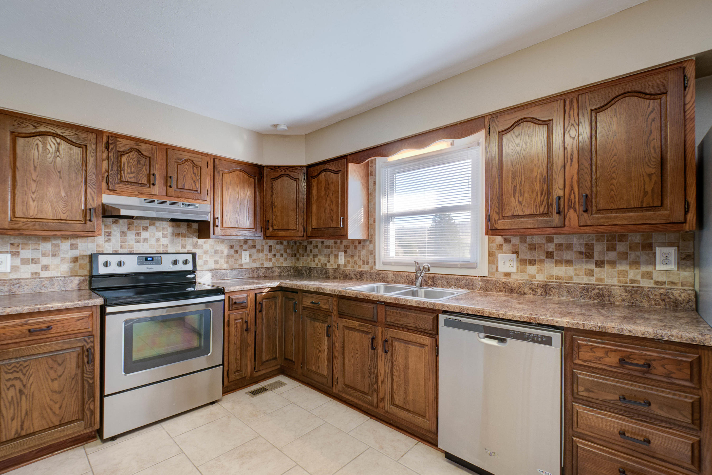 131 Old Tacora Hills Road Clinton, TN 37716 - Photo 7 of 32 A91A4763-C94C-4ADA-ADC1-755D0F9355CD