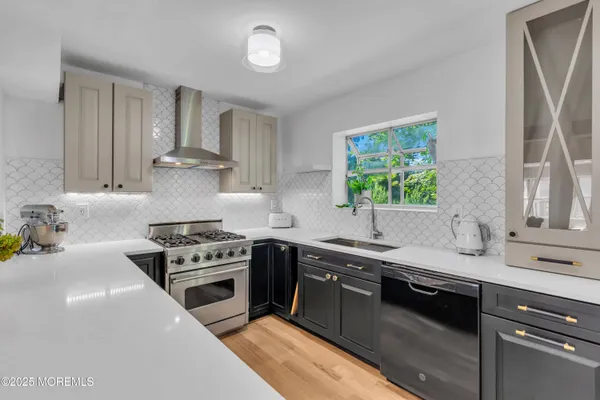 $5,650 | 65 East River Road, Unit 14, Rumson, NJ 07760