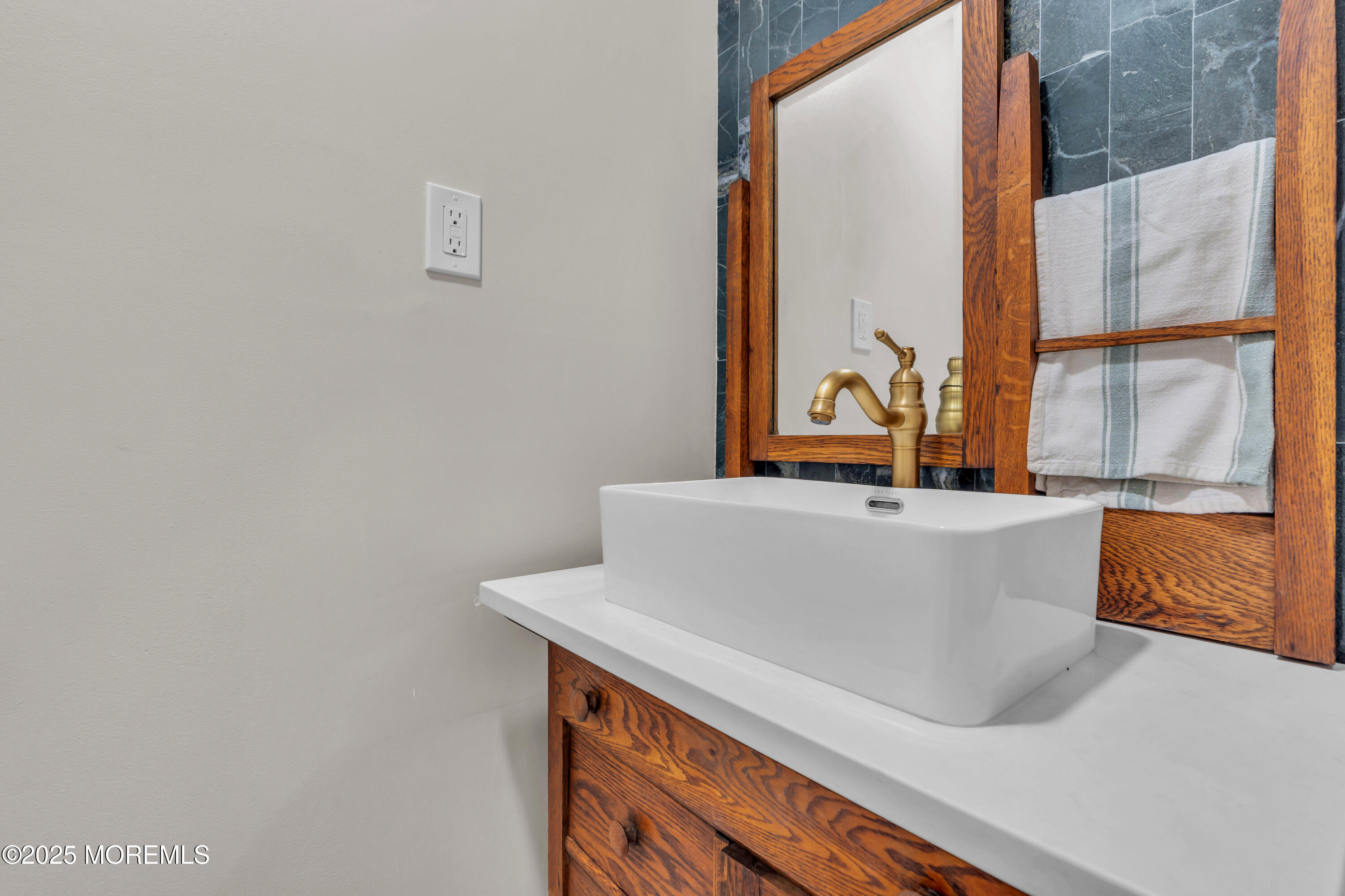 65 East River Road, Unit 14 Rumson, NJ 07760 - Photo 22 of 45 051_dsc05611_473