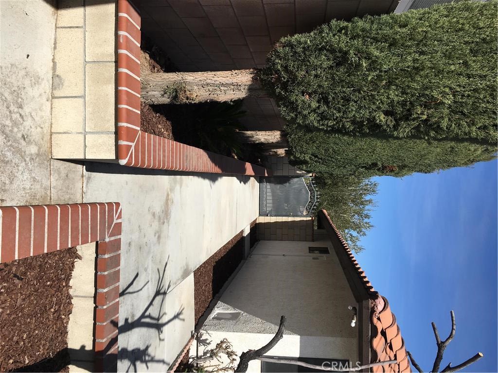 20231 Wadena Road Apple Valley, CA 92308 - Photo 17 of 20 a view of balcony