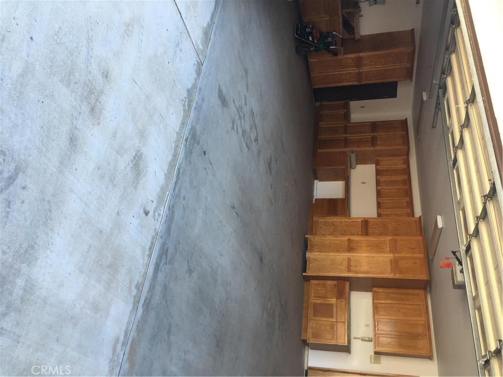 20231 Wadena Road Apple Valley, CA 92308 - Photo 4 of 20 a view of wooden door