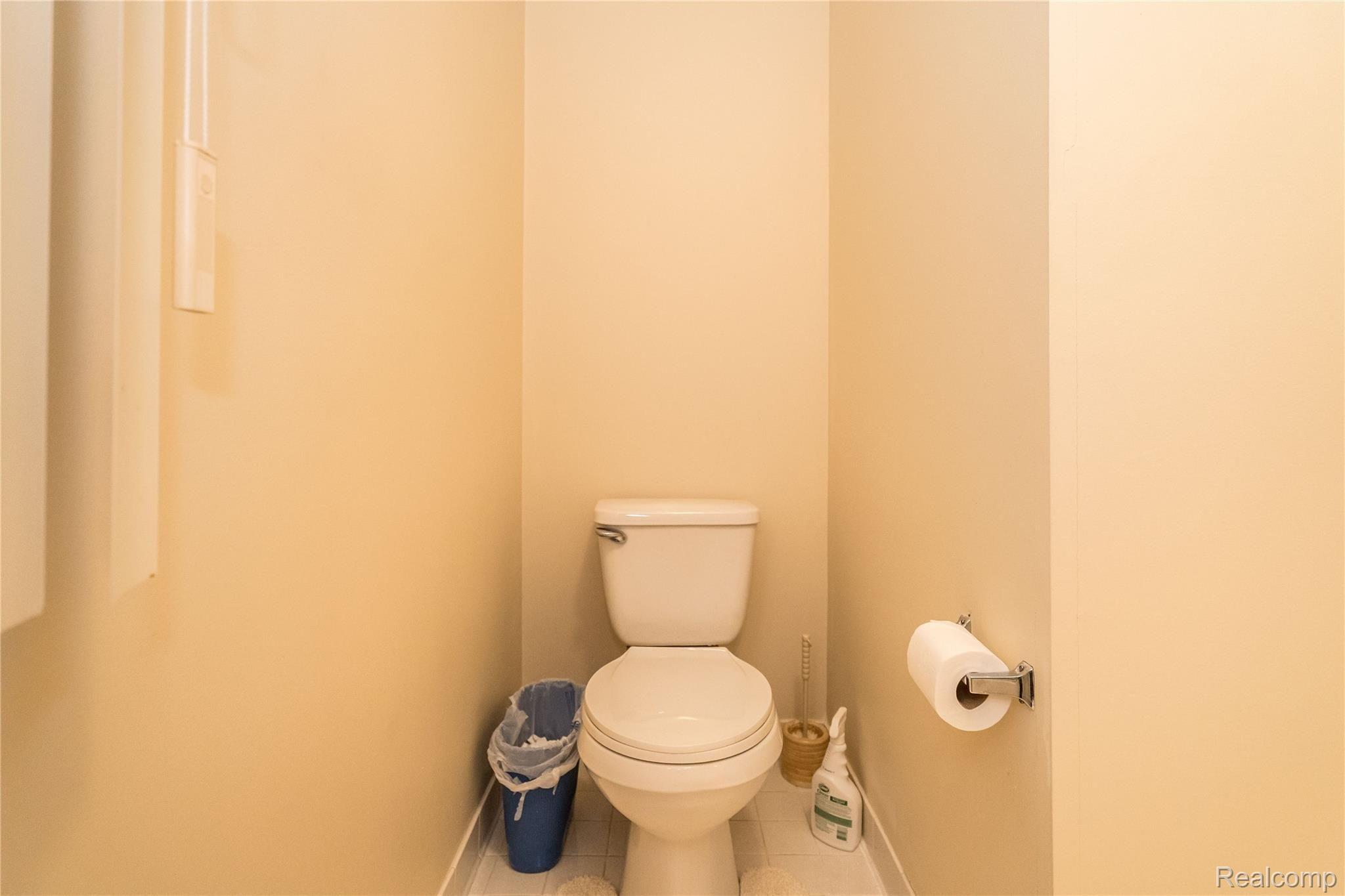 17931 Rocco Drive Macomb, MI 48044 - Photo 54 of 77 DSC05200.jpg