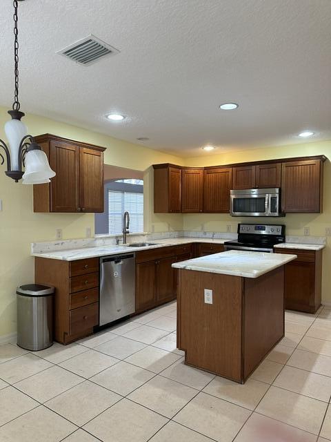 992 Ridgeland Path The Villages, FL 32162 - Photo 13 of 17 Kitchen