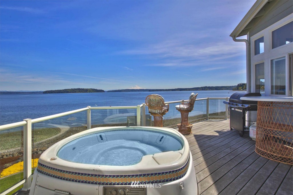 8222 East Caraway Road Port Orchard, WA 98366 - Photo 6 of 22 Gallery Image 6