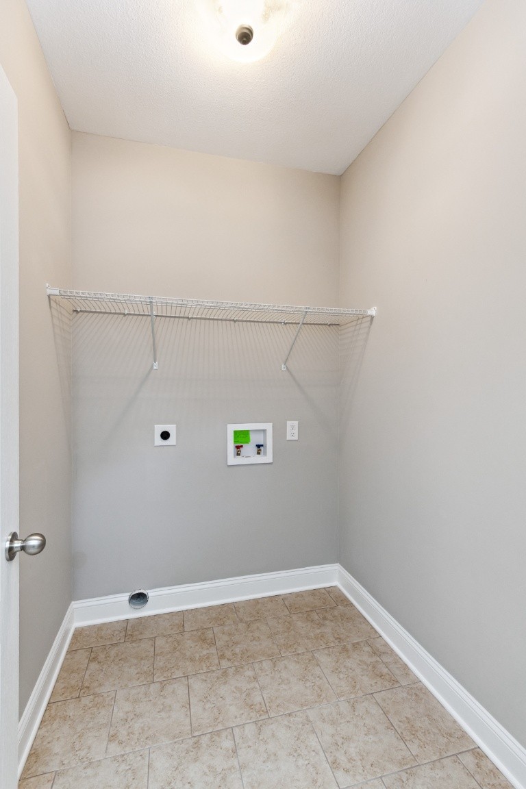 427 Jen Hollow Road Clarksville, TN 37040 - Photo 30 of 36 a view of a small space