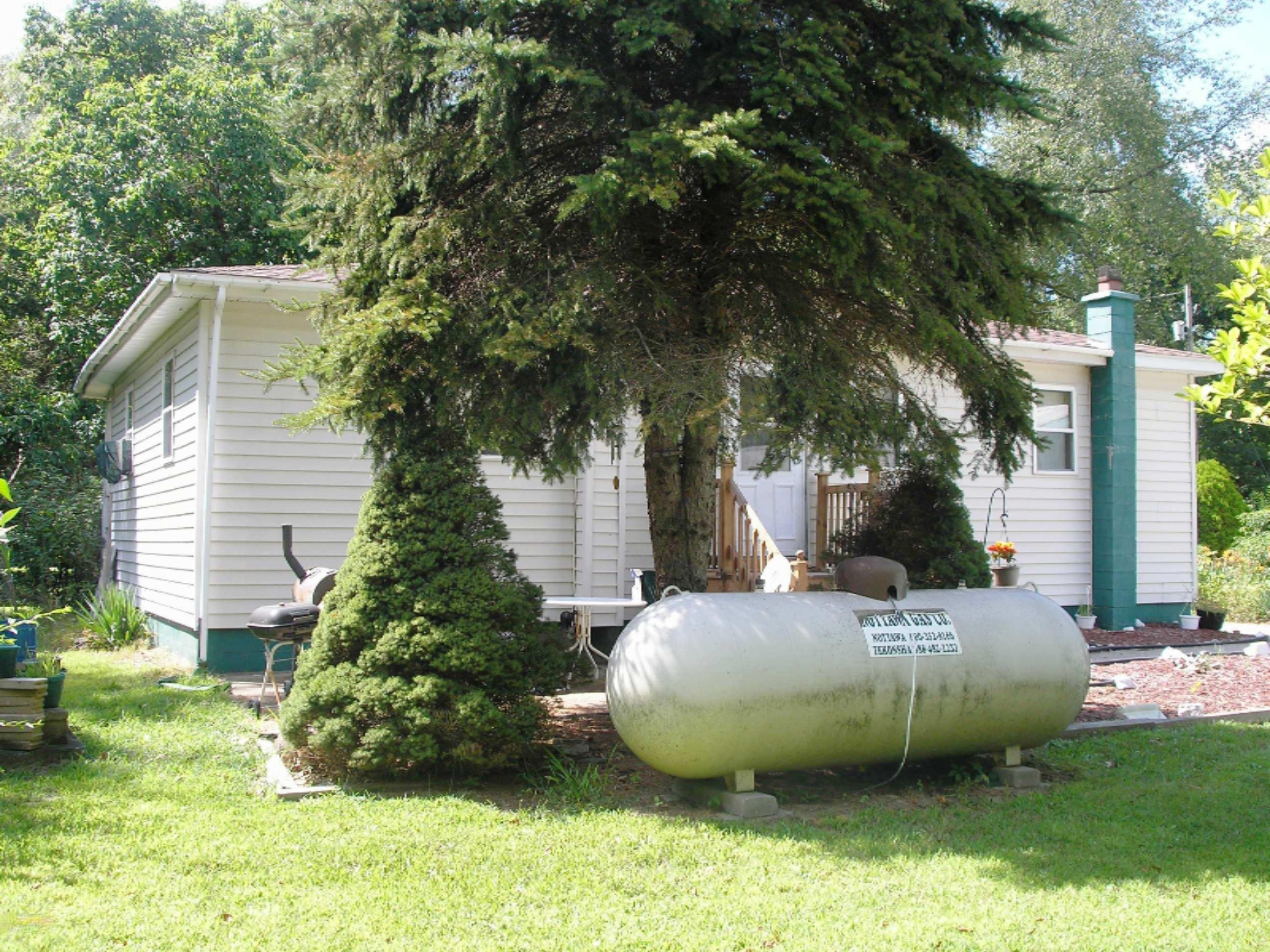 52849 Boone Road Three Rivers, MI 49093 - Photo 6 of 22 P1010030