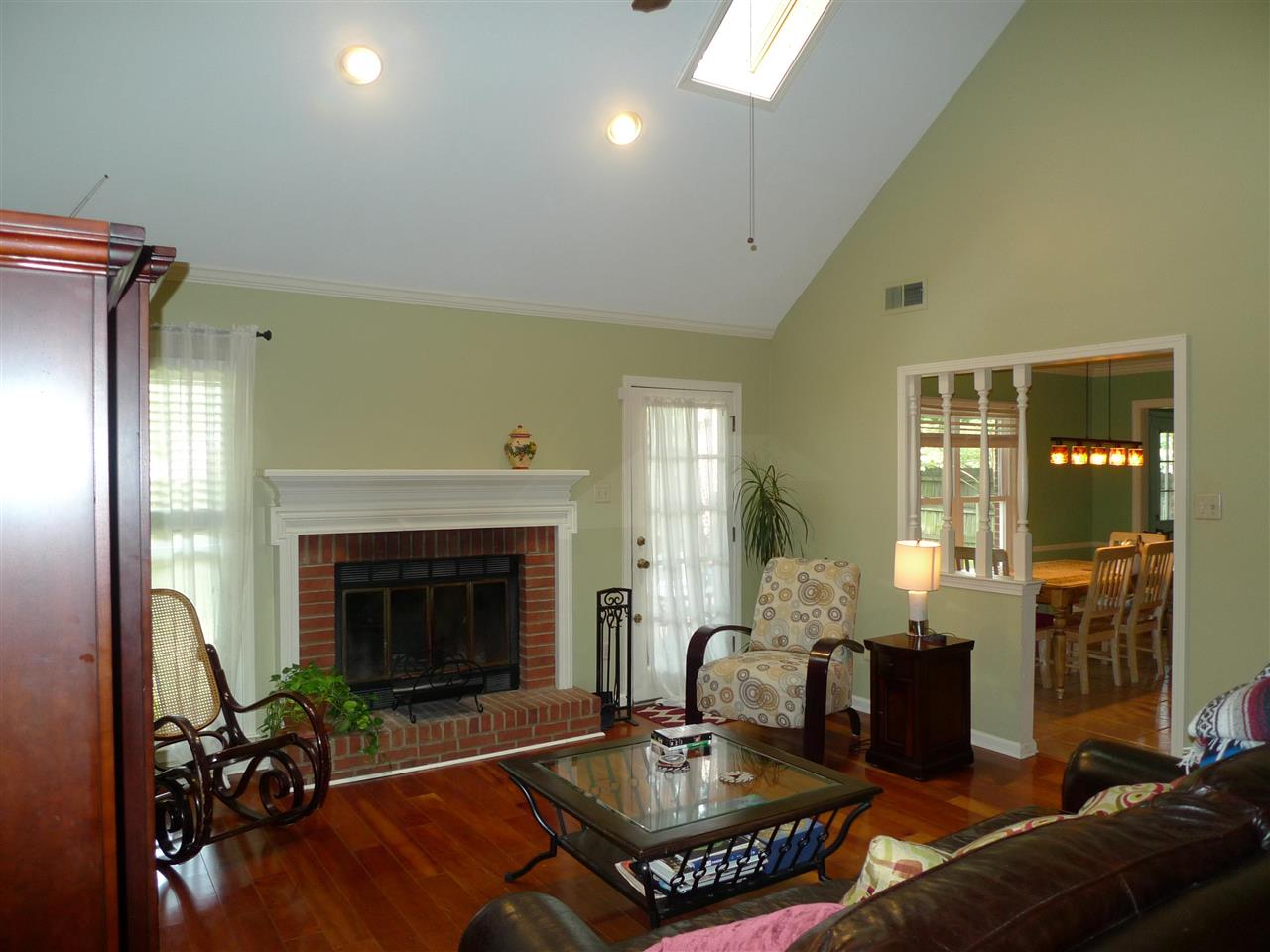 8464 Buckhurst Road Memphis, TN 38016 - Photo 4 of 25 Gallery Image 4
