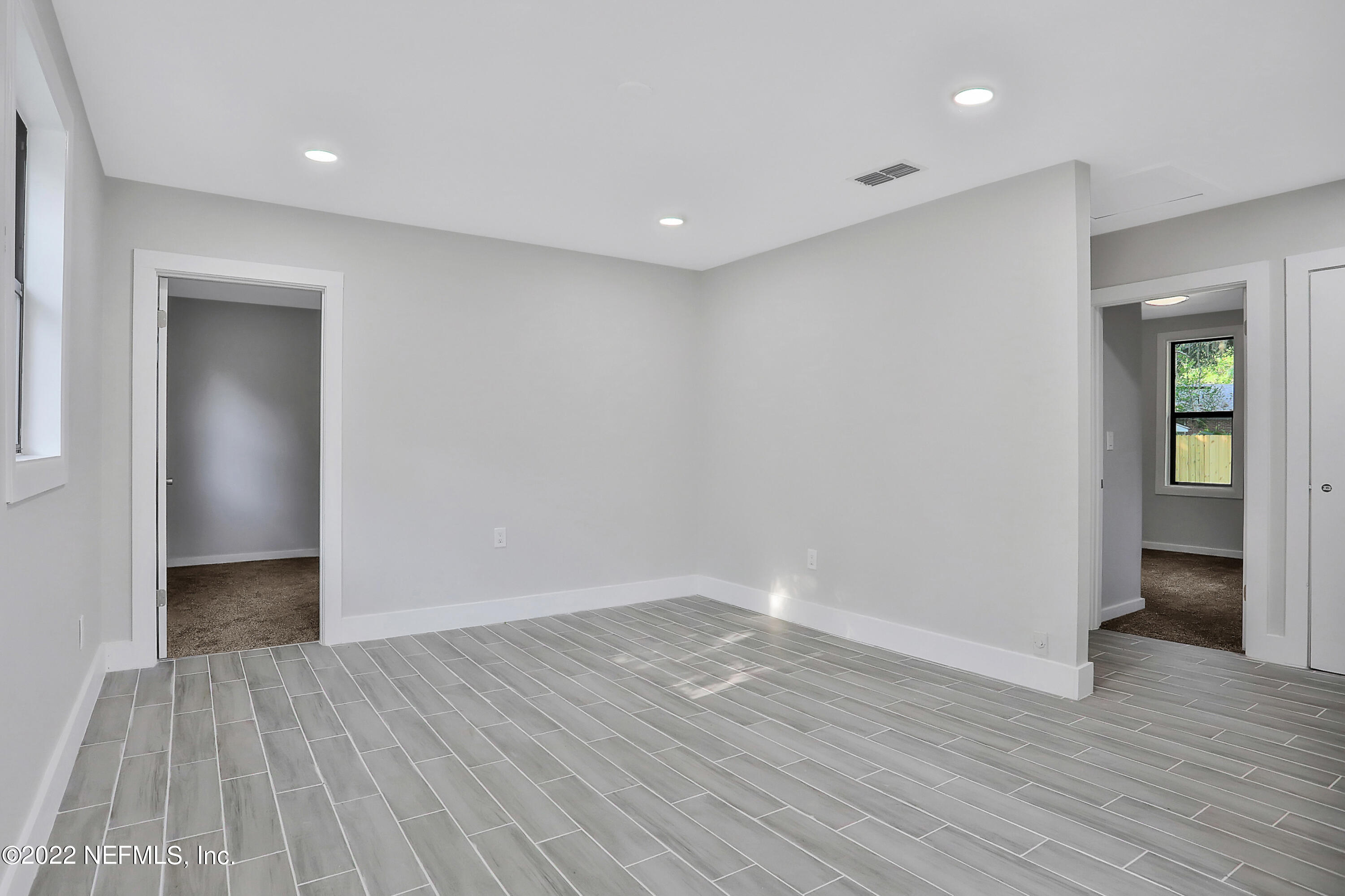 2728 Ripley Avenue Jacksonville, FL 32207 - Photo 8 of 24 297A6530
