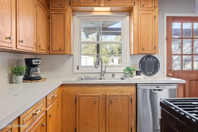 $140,000 | 711 Vicnaire Street, New Iberia, LA 70563