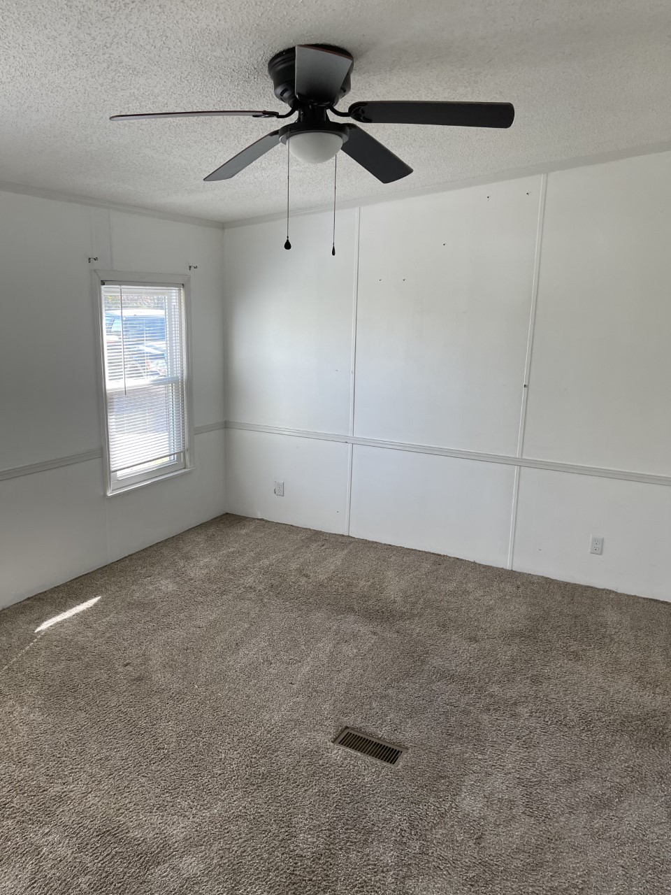 407 Stage Road Charlotte, TN 37036 - Photo 4 of 8 Gallery Image 4