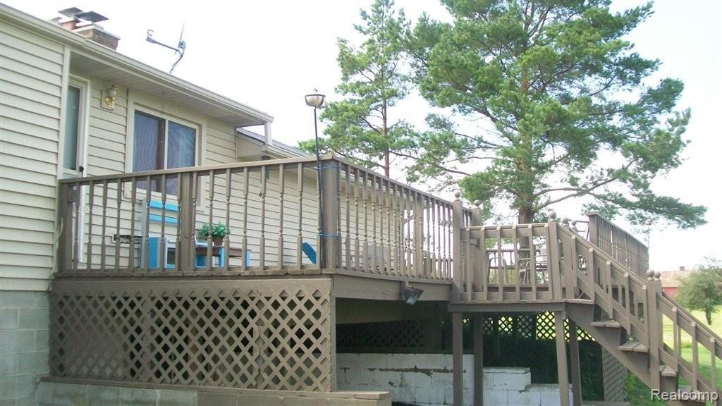 5814 Vincent Road North Street, MI 48049 - Photo 4 of 5 Back Deck.walkout basement.jpg