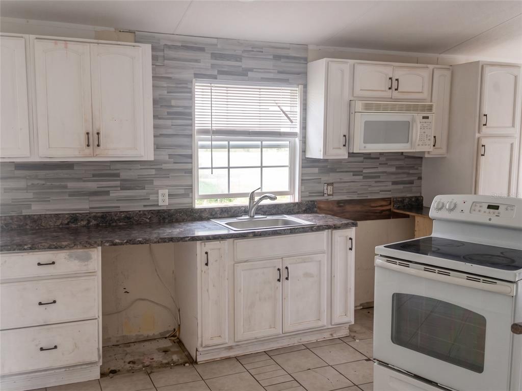 3296 Lake Buffum Road West Fort Meade, FL 33841 - Photo 5 of 21