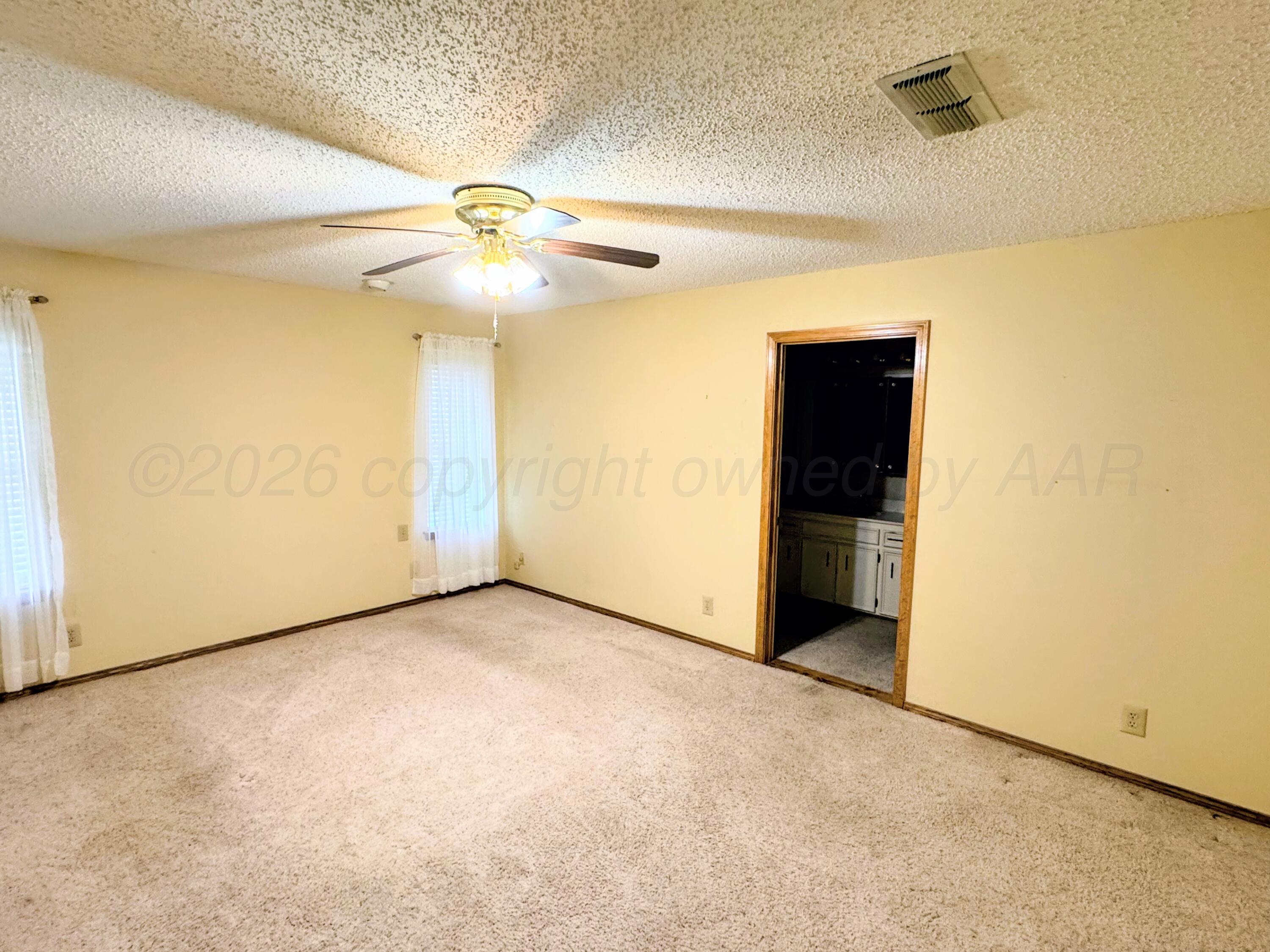 1810 Texas Street Perryton, TX 79070 - Photo 11 of 24 1810 TEXAS PRIMARY BEDROOM
