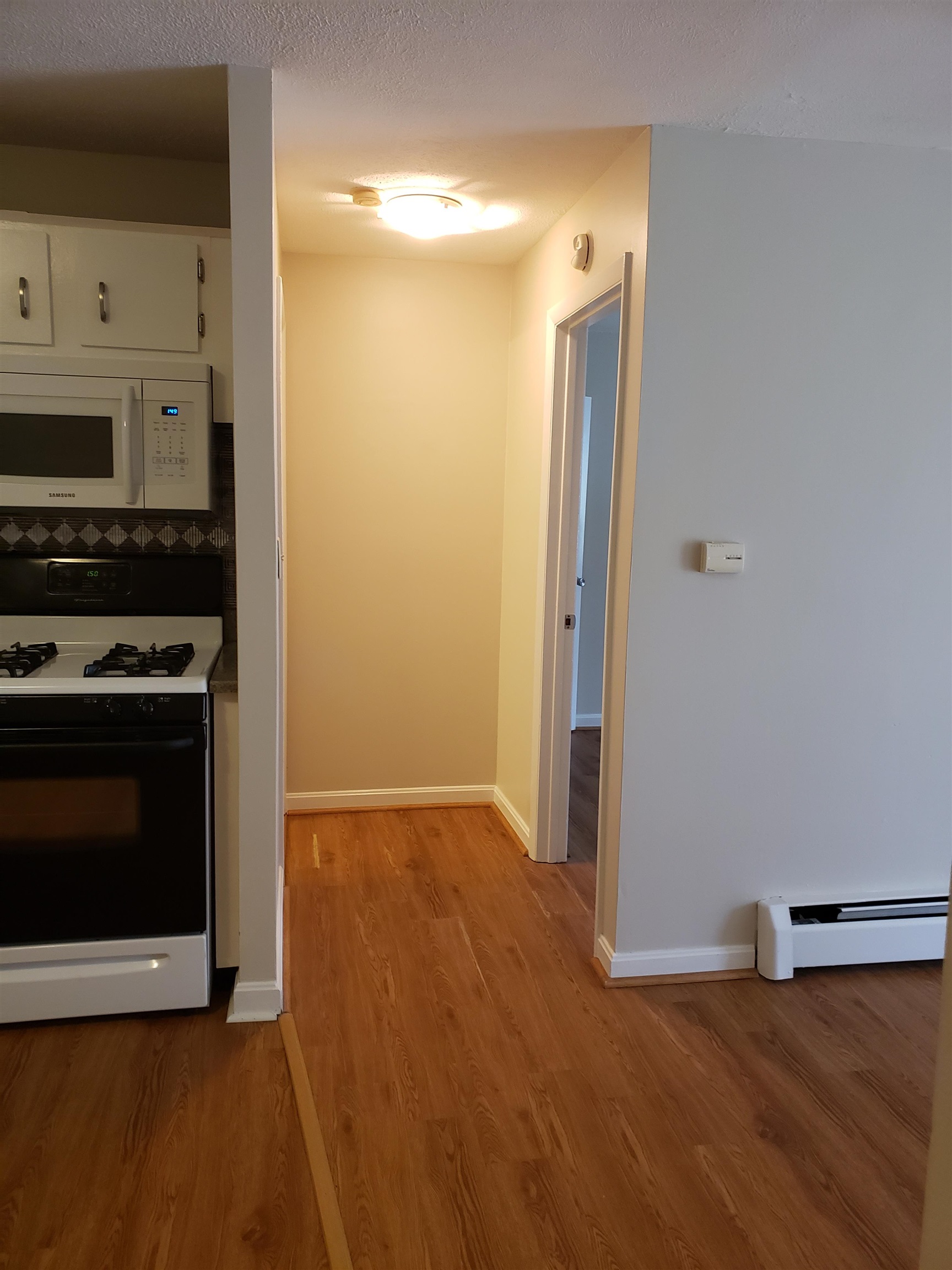 128 Mammoth Road, Unit 15 Hooksett, NH 03106 - Photo 31 of 32