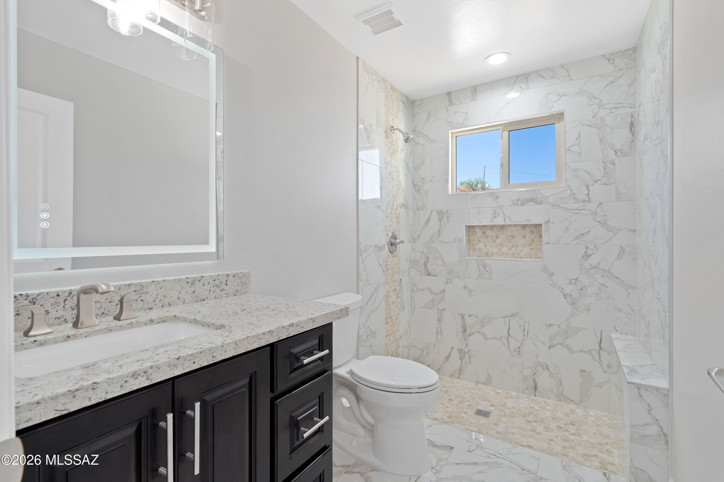 979 Calle Amarillo Rio Rico, AZ 85648 - Photo 23 of 47 2 Interiors-18