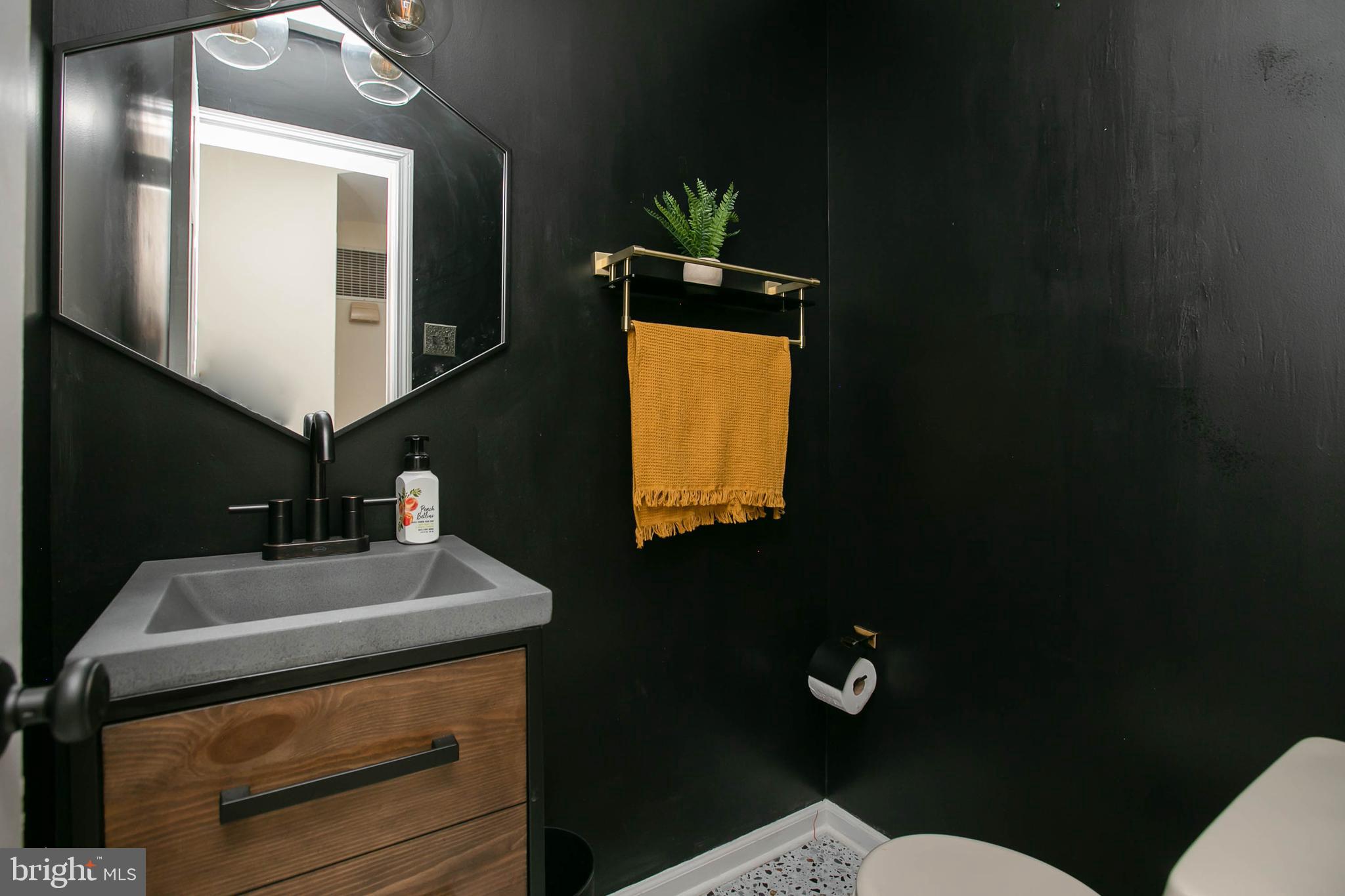 8735 Rudderow Avenue Pennsauken, NJ 08109 - Photo 28 of 46