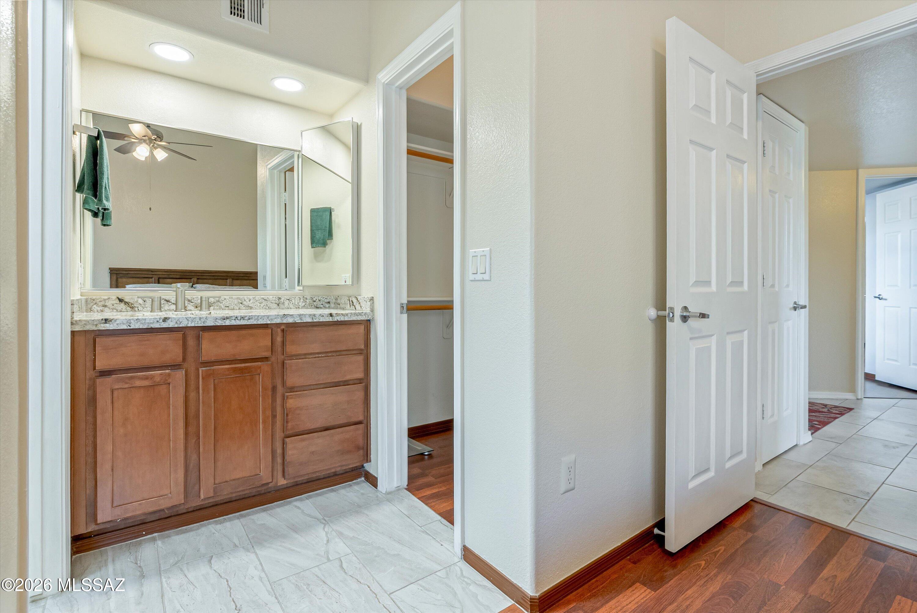 5855 North Kolb Road, Unit 11207 Tucson, AZ 85750 - Photo 22 of 49 Primary Bathroom