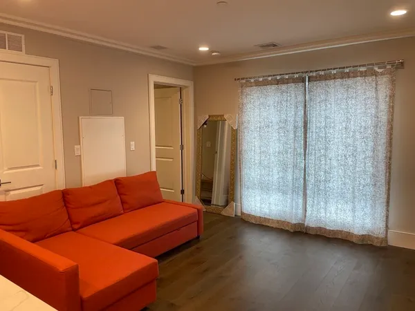 $3,600 | 214 Market Street, Unit 206, Boston, MA 02135