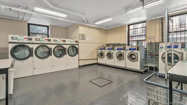 $348,000 | 30 Grace Avenue, Unit 2F, Great Neck, NY 11021