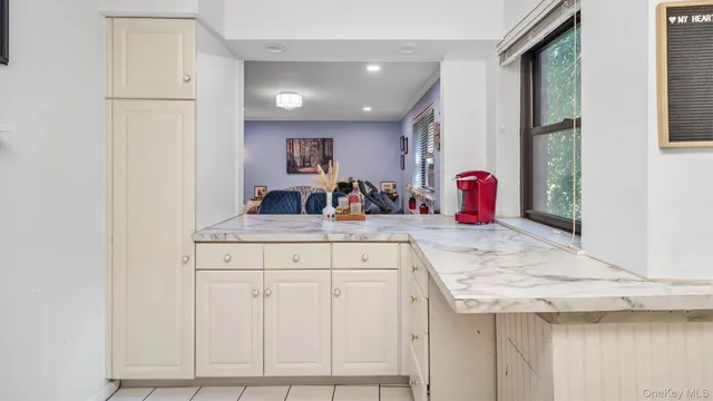 $348,000 | 30 Grace Avenue, Unit 2F, Great Neck, NY 11021