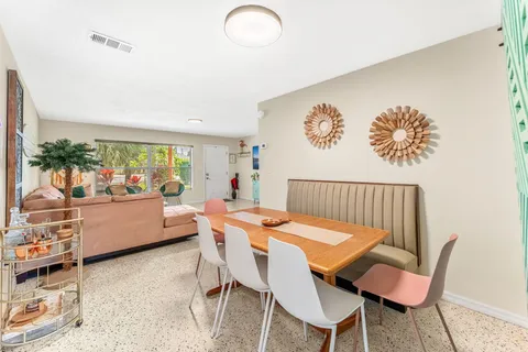 $590,000 | 214 South Orlando Avenue, Cocoa Beach, FL 32931