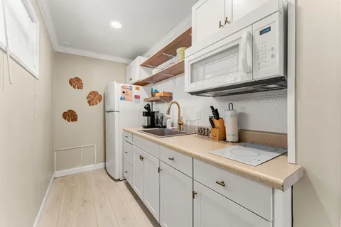 $590,000 | 214 South Orlando Avenue, Cocoa Beach, FL 32931